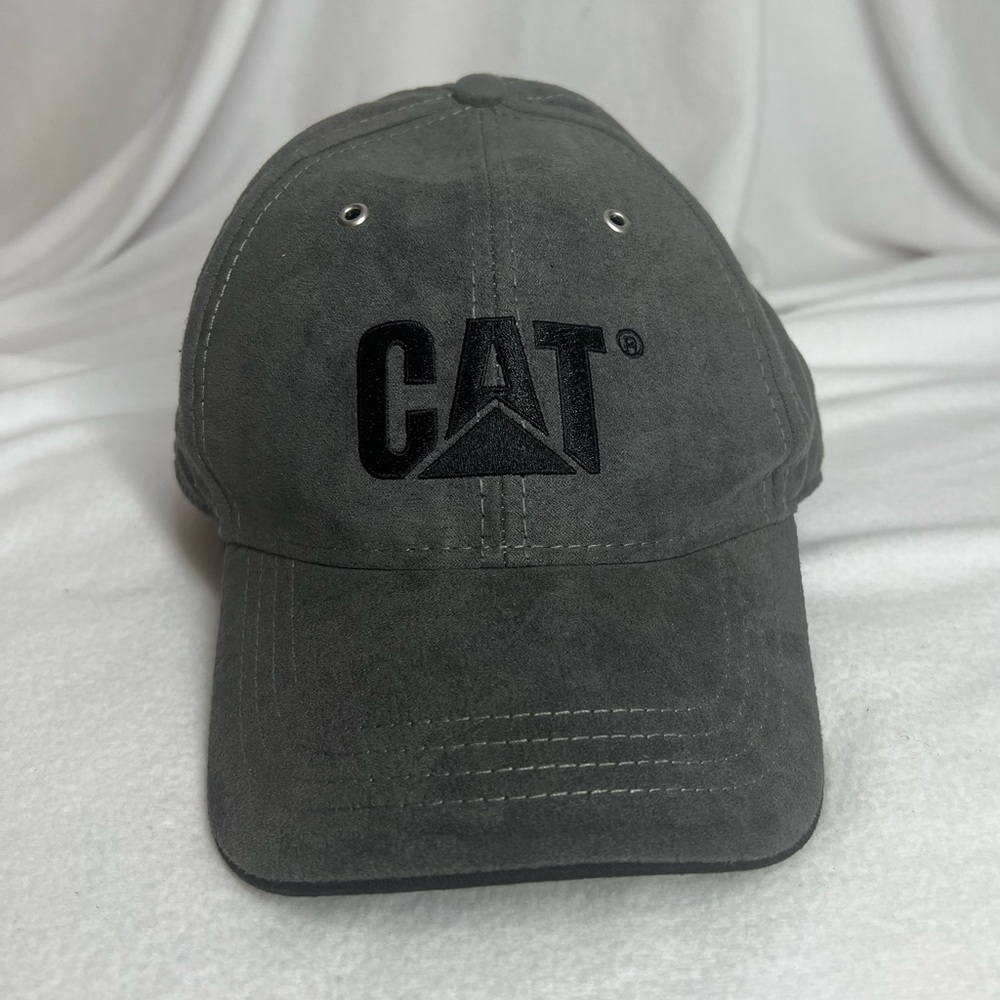 CAT Adjustable Strap Hat With Metal Clasp. In Good Preowned Condition.
